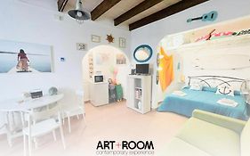 Gaudi Art Room
